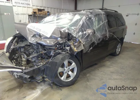 2011 Toyota Sienna Le V6 z USA, uszkodzony, nr VIN 5TDKK3DC6BS113718